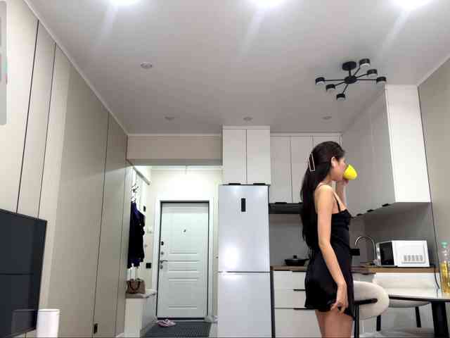 very-hot-japanese-girl webcam