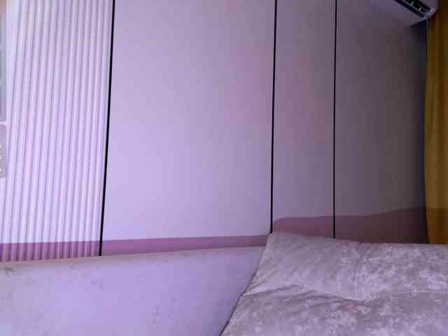very-hot-japanese-girl webcam