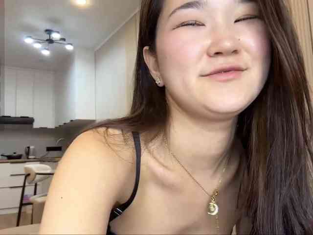 very-hot-japanese-girl webcam