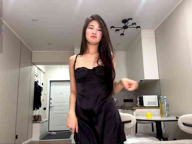 very-hot-japanese-girl webcam