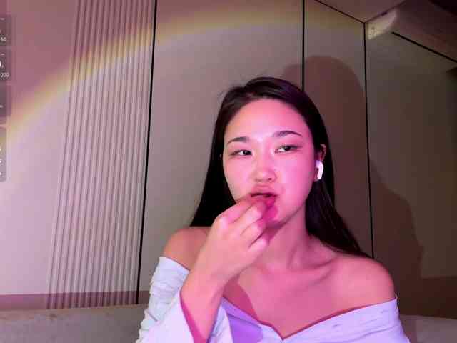 very-hot-japanese-girl webcam