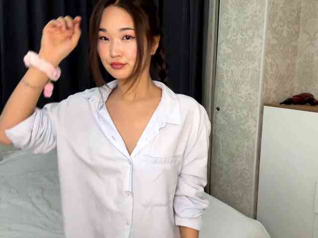 very-hot-japanese-girl webcam
