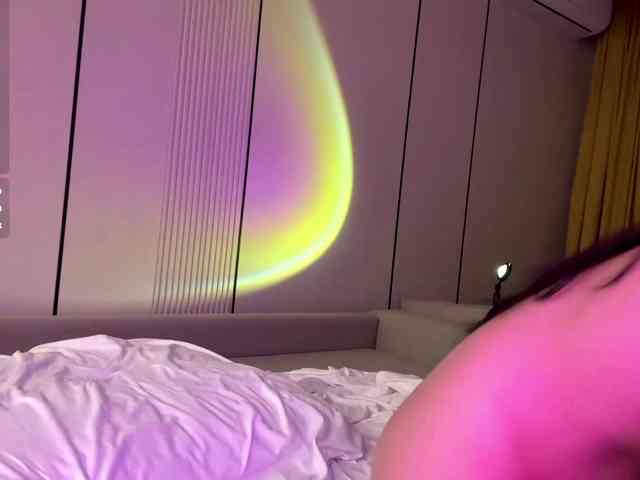 very-hot-japanese-girl webcam