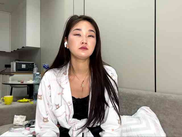 very-hot-japanese-girl webcam