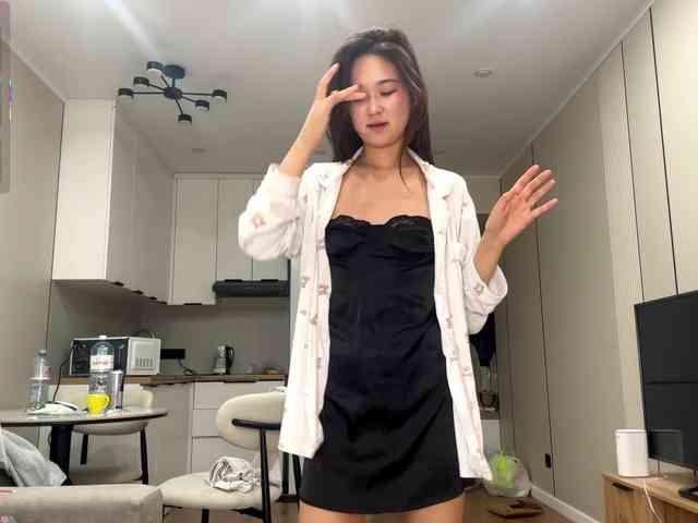 very-hot-japanese-girl webcam