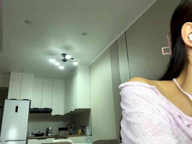 very-hot-japanese-girl webcam