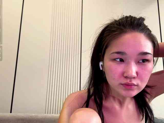 very-hot-japanese-girl webcam