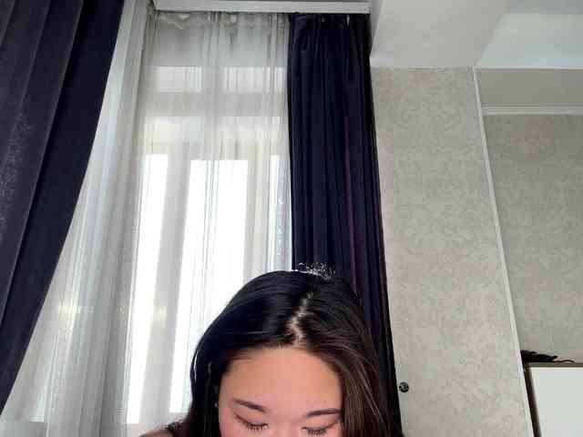 very-hot-japanese-girl webcam