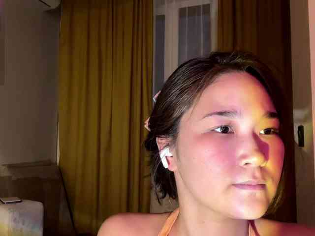 very-hot-japanese-girl webcam