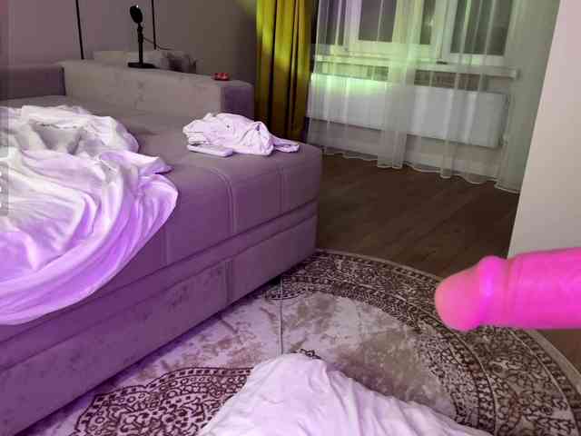 very-hot-japanese-girl webcam