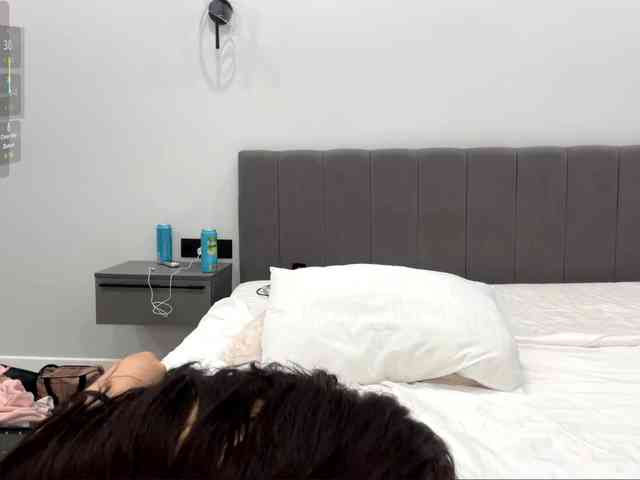 very-hot-japanese-girl webcam