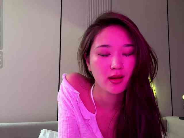 very-hot-japanese-girl webcam