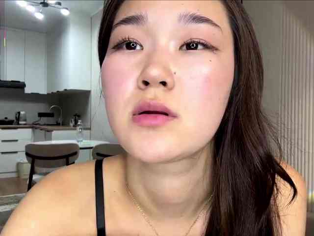 very-hot-japanese-girl webcam