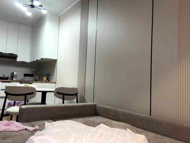 very-hot-japanese-girl webcam
