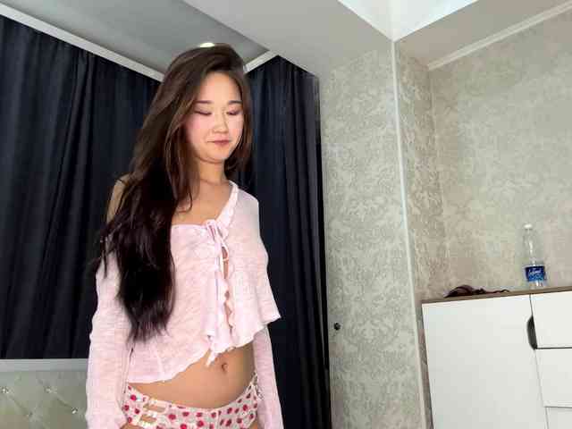very-hot-japanese-girl webcam