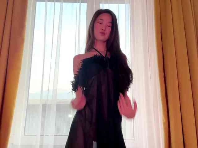 very-hot-japanese-girl webcam