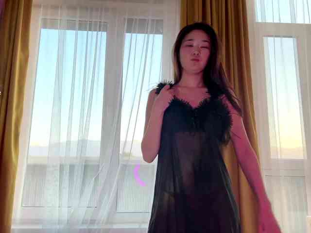 very-hot-japanese-girl webcam