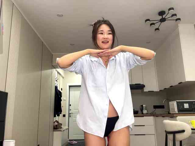 very-hot-japanese-girl