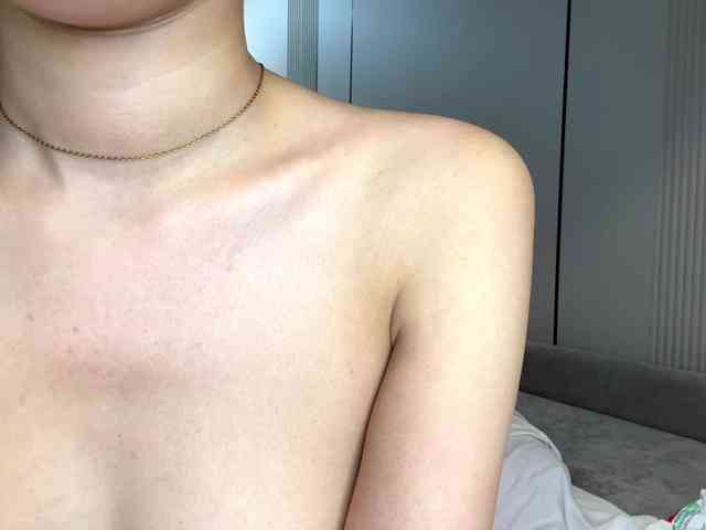 very-hot-japanese-girl webcam