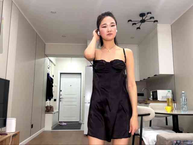 very-hot-japanese-girl webcam