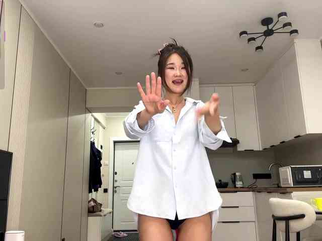 very-hot-japanese-girl webcam
