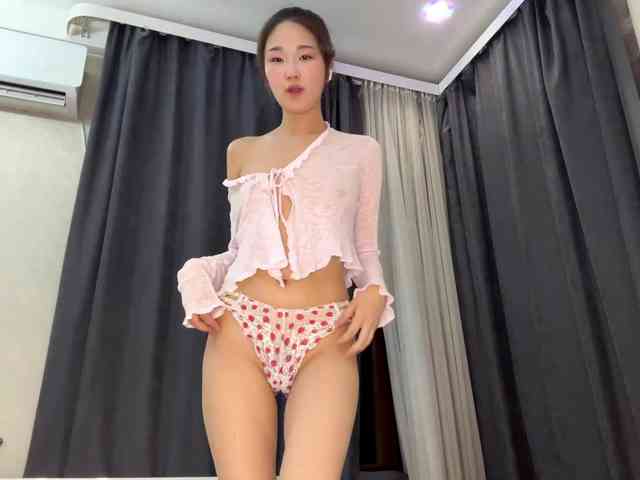 very-hot-japanese-girl webcam