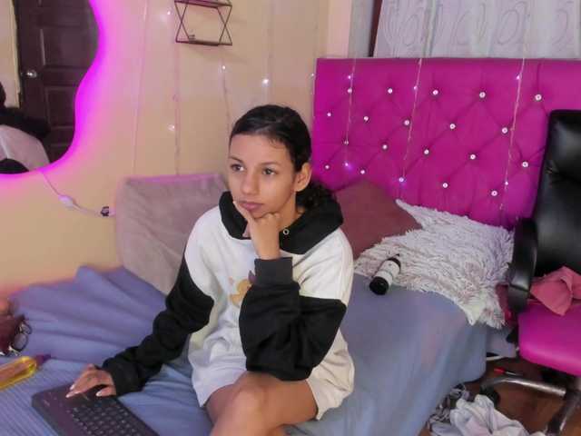 DaliaKhemu live cam on BongaCams