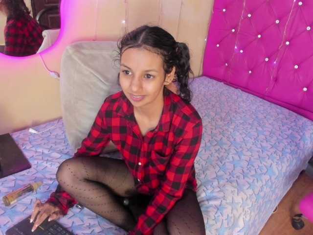 DaliaKhemu live webcam show