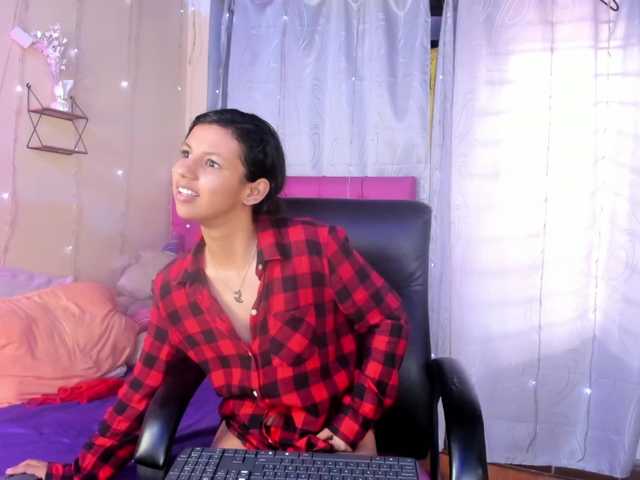 DaliaKhemu live cam on BongaCams
