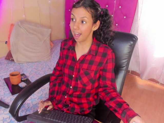 DaliaKhemu live webcam show
