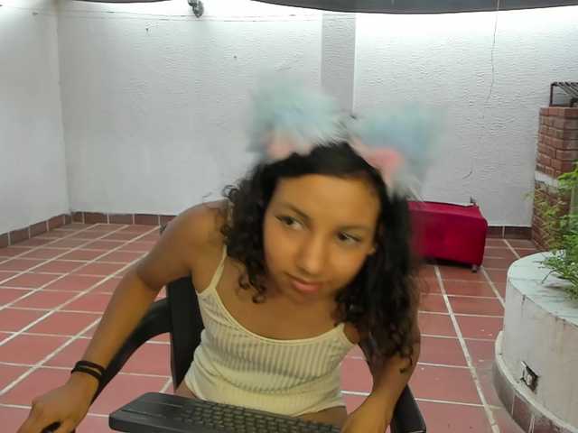 DaliaKhemu live cam on BongaCams