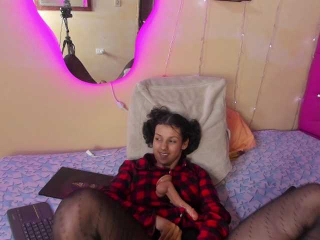 DaliaKhemu live webcam show