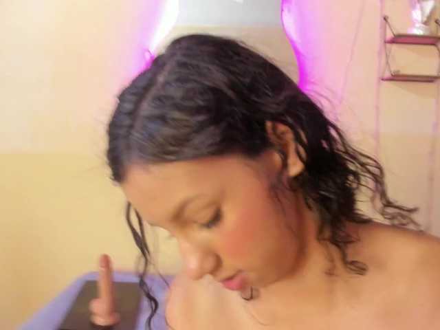 DaliaKhemu live cam on BongaCams