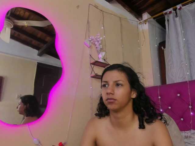 DaliaKhemu live cam on BongaCams