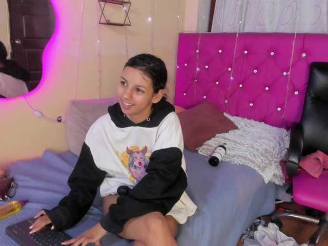 DaliaKhemu live webcam show