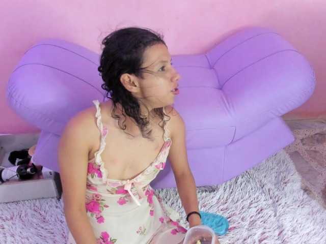 DaliaKhemu live cam on BongaCams