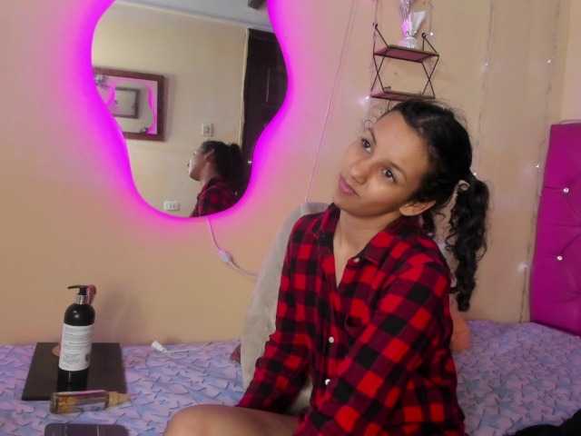 DaliaKhemu live webcam show