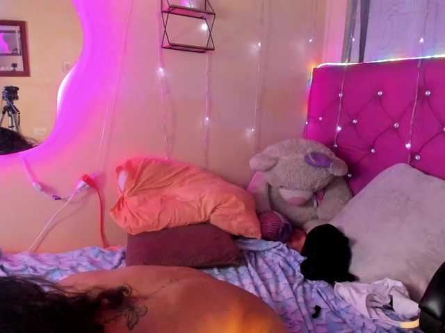 DaliaKhemu live cam on BongaCams