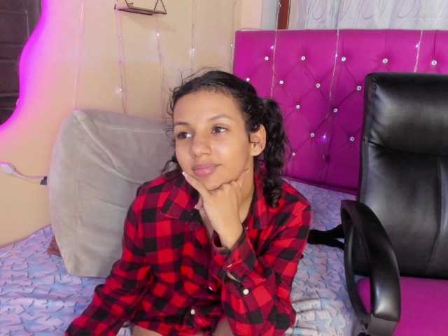 DaliaKhemu live webcam show
