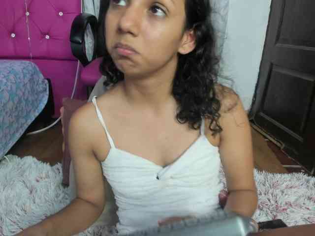 DaliaKhemu webcam