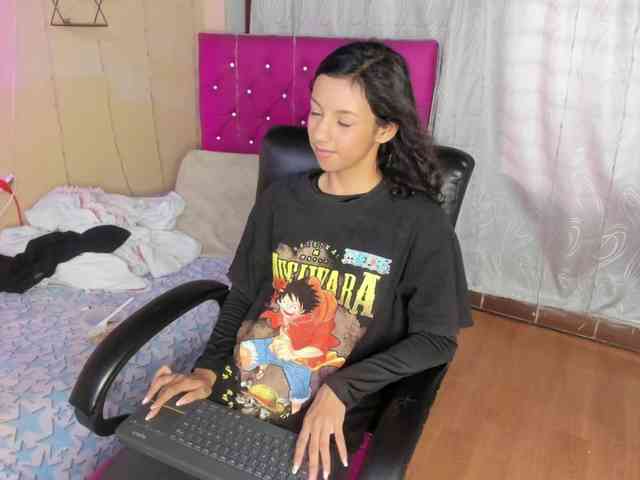 DaliaKhemu webcam