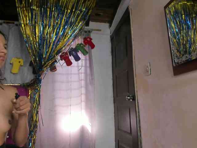 DaliaKhemu webcam