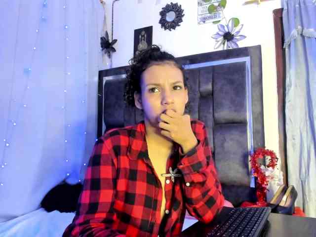 DaliaKhemu webcam