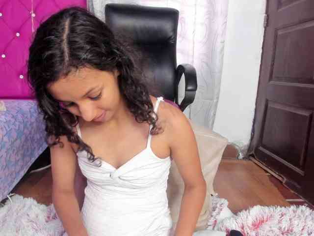 DaliaKhemu webcam