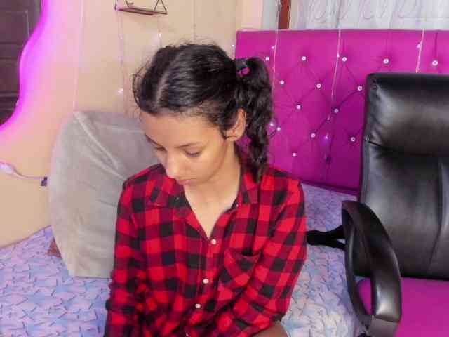 DaliaKhemu webcam