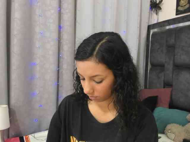 DaliaKhemu webcam
