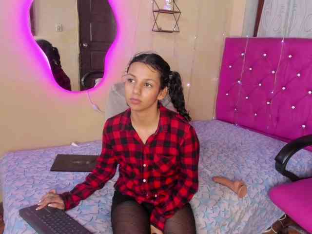 DaliaKhemu webcam