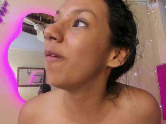 DaliaKhemu webcam