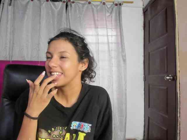 DaliaKhemu webcam