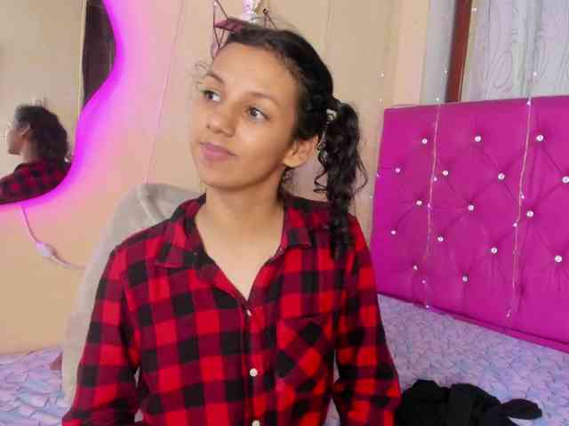 DaliaKhemu webcam
